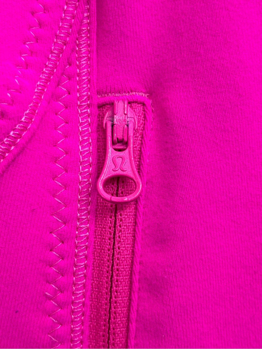 Lululemon Forme Jacket in Raspberry Glo Light/Hyper Stripe Raspberry Glow Light - Picture 7 of 16